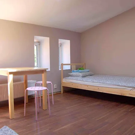 Fabryka אכסניה ורשה